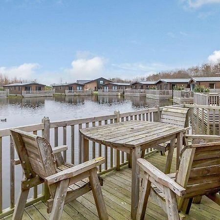 Woodland Lakes Lodges Thirsk Ngoại thất bức ảnh