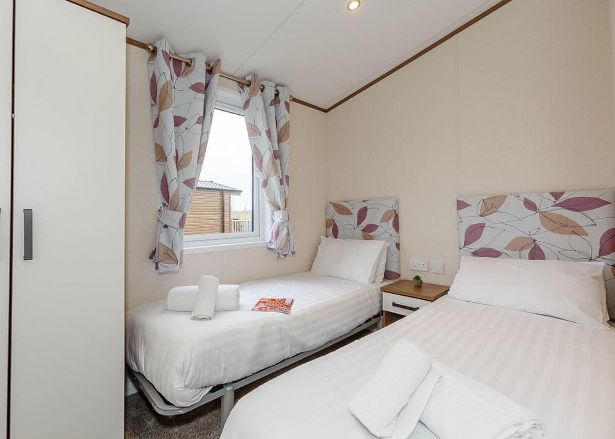 Woodland Lakes Lodges Thirsk Ngoại thất bức ảnh