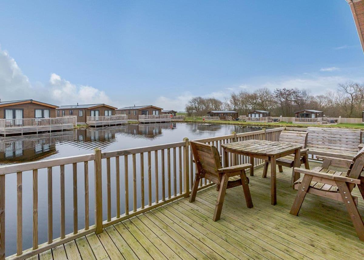 Woodland Lakes Lodges Thirsk Ngoại thất bức ảnh
